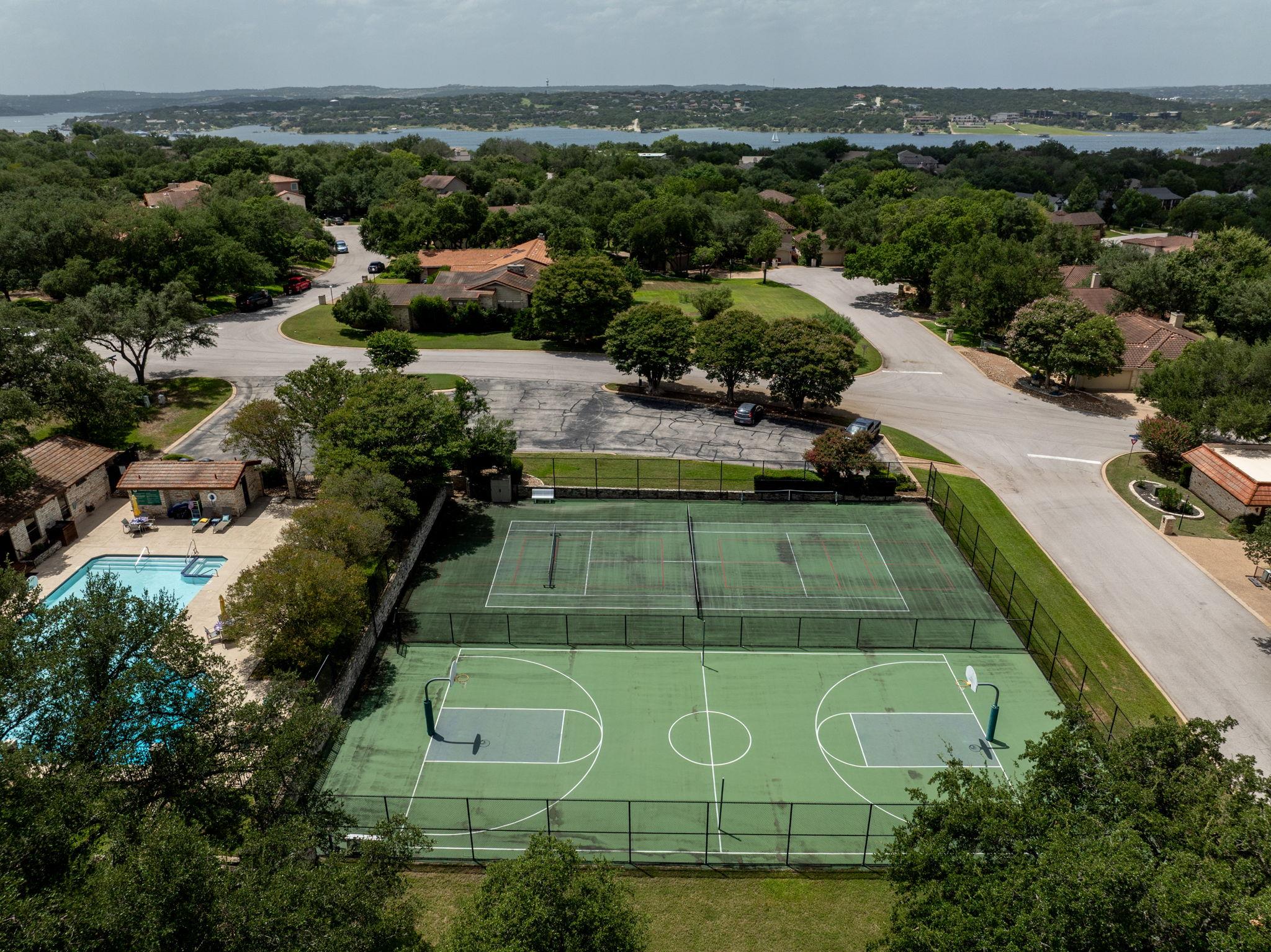 103 Crescent Bluff, Lakeway, TX 78734 photo 4