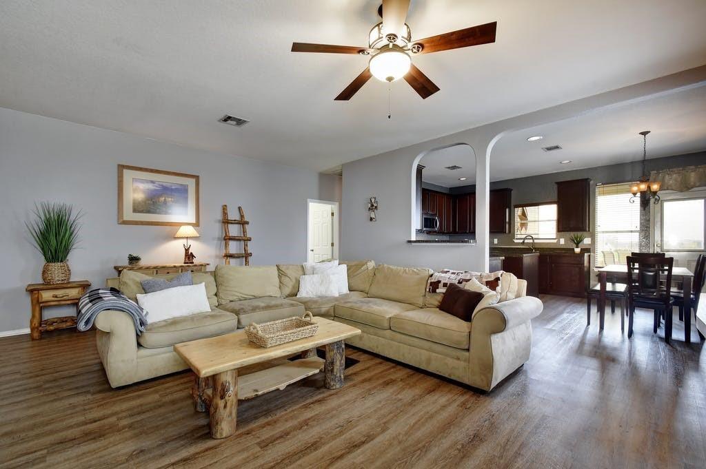 2234 Lakeline DR, New Braunfels, TX 78130 photo 5