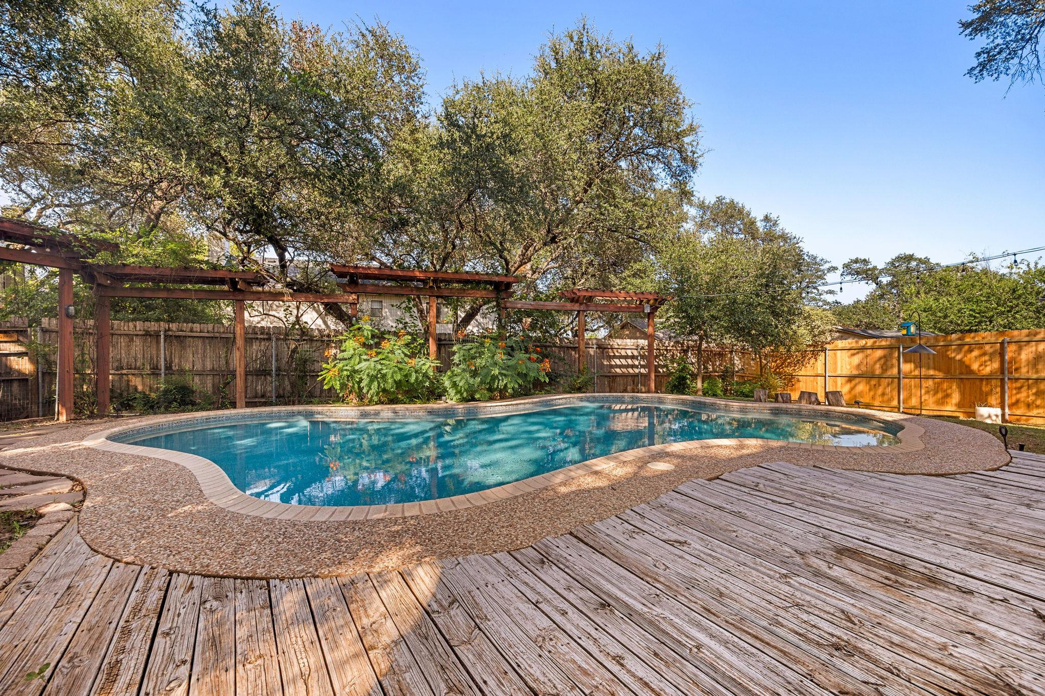 1516 Garnaas DR, Austin, TX 78758 photo 2