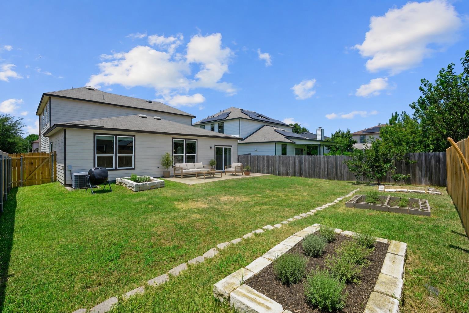 2215 McCombs ST, Georgetown, TX 78626 photo 5