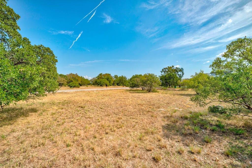 107 Cap Rock, Horseshoe Bay, TX 78657 photo 4