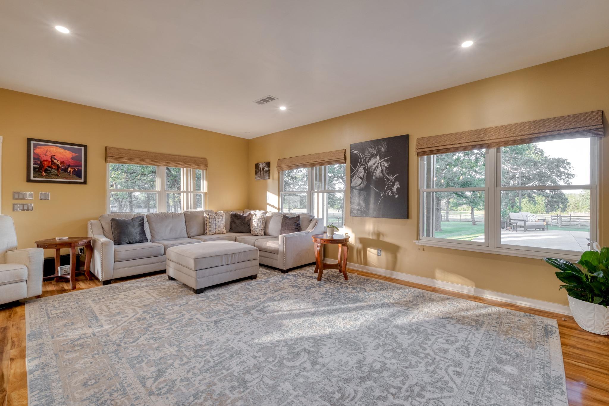 1474 County Road B, Lexington, TX 78947 photo 5