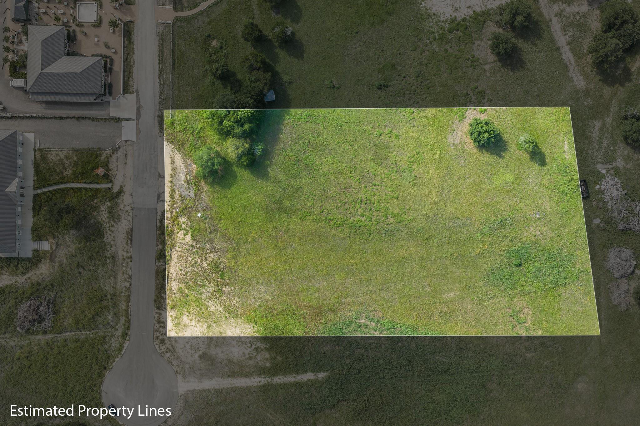 109 Compound LN, Round Top, TX 78954 photo 2