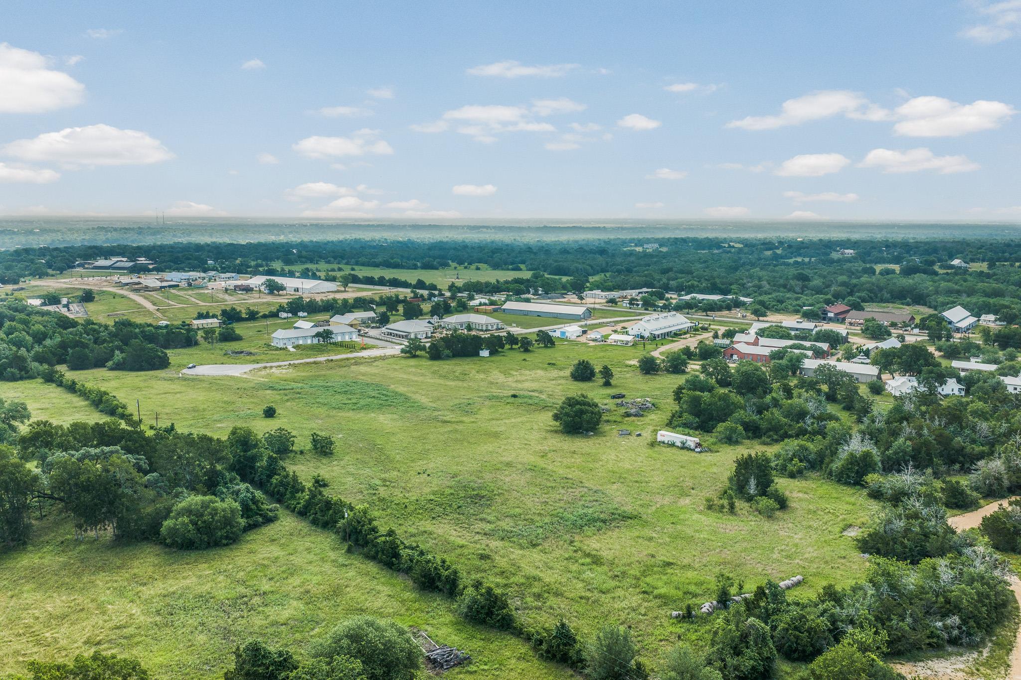 109 Compound LN, Round Top, TX 78954 photo 5