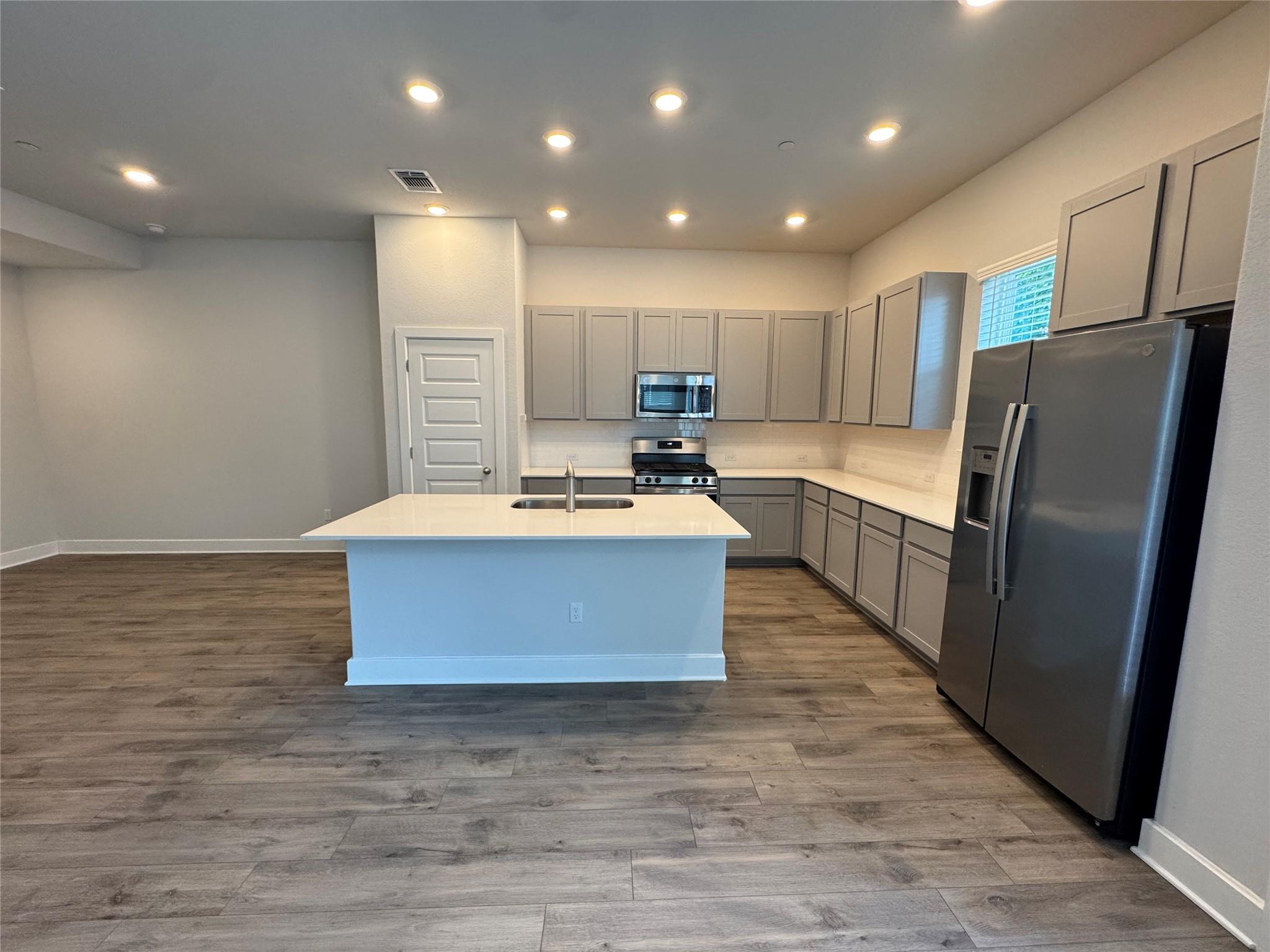 3000 Chisholm Trail RD #20, Round Rock, TX 78681 photo 3