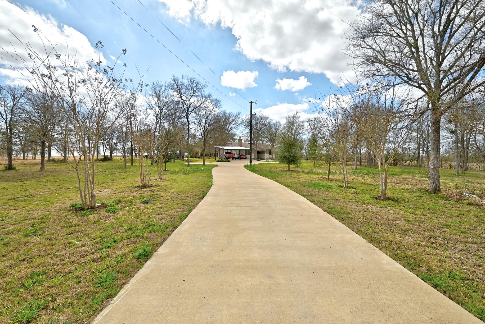 2247 Old Highway 20, McDade, TX 78650 photo 3