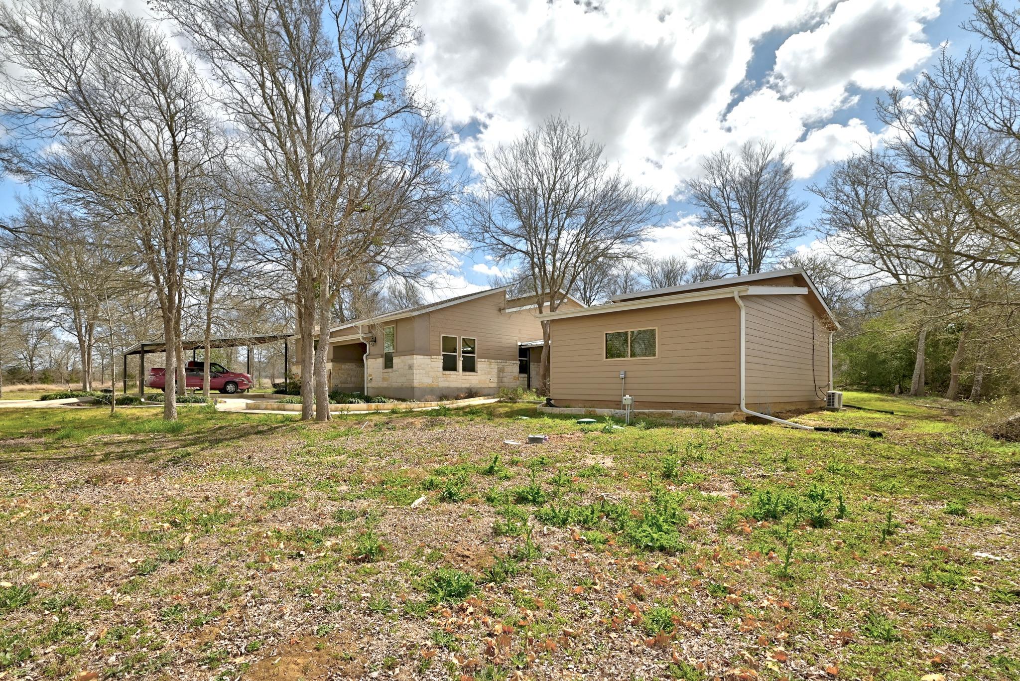 2247 Old Highway 20, McDade, TX 78650 photo 4