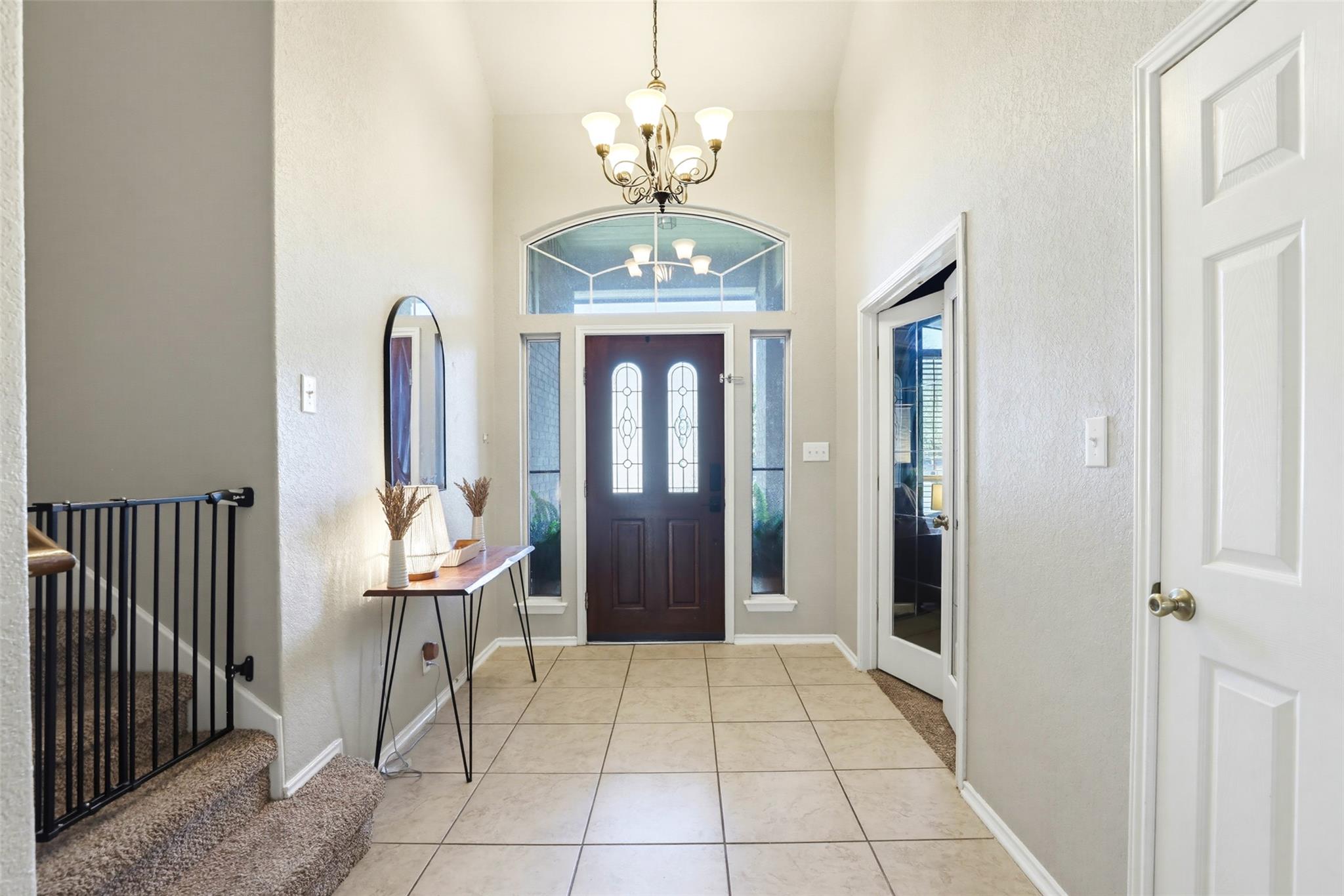 518 BANDERA CIR CIR, New Braunfels, TX 78130 photo 5