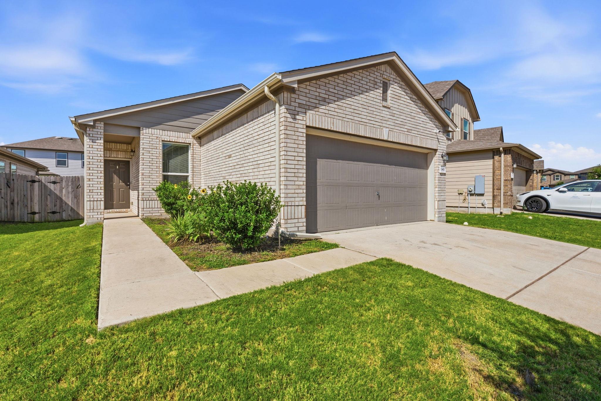 13413 Abigail Adams ST, Manor, TX 78653 photo 2