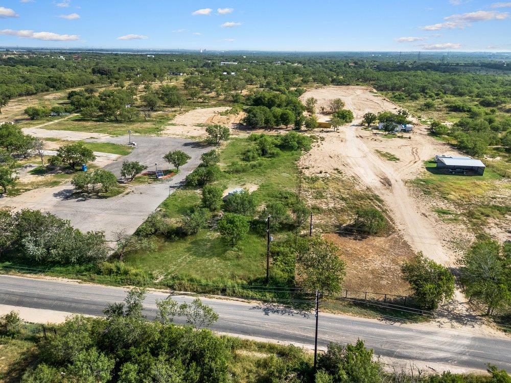 3059 Wright Carpenter RD, San Antonio, TX 78221 photo 4