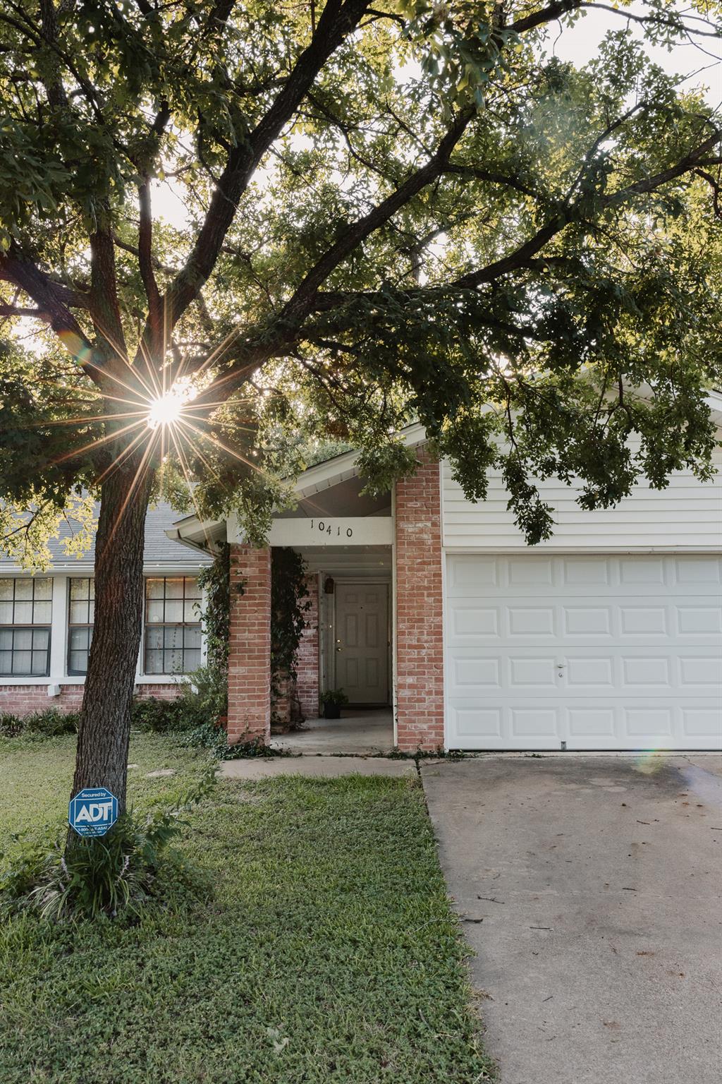 10410 Leaning Willow DR, Austin, TX 78758 photo 3