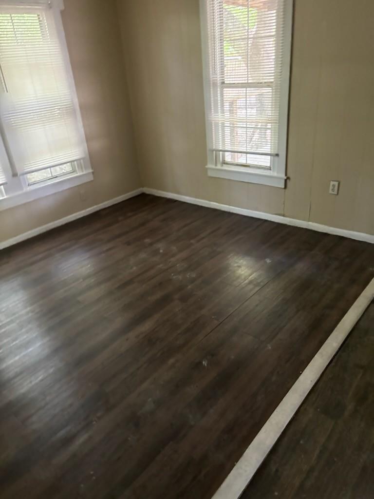 111 White Oak ST, Lockhart, TX 78644 photo 3