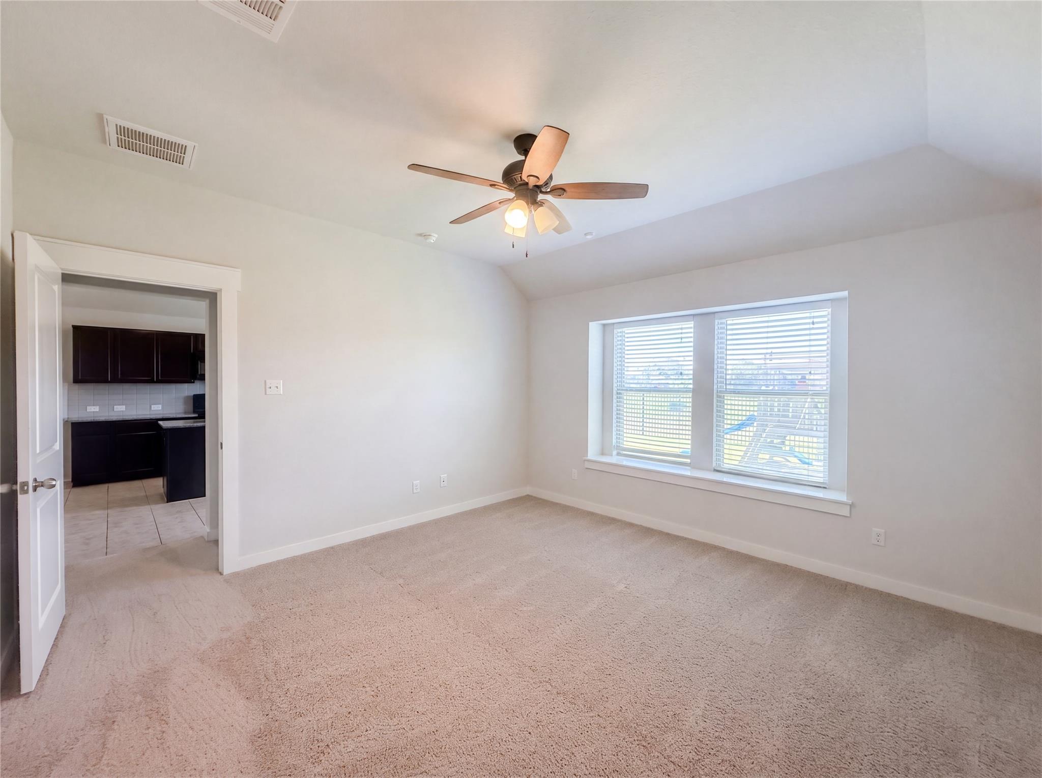 5909 Urbano BND #23, Round Rock, TX 78665 photo 4