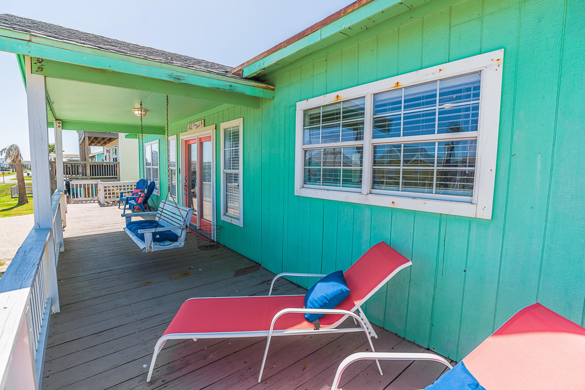 402 Seashell DR, Surfside Beach, TX 77541 photo 2