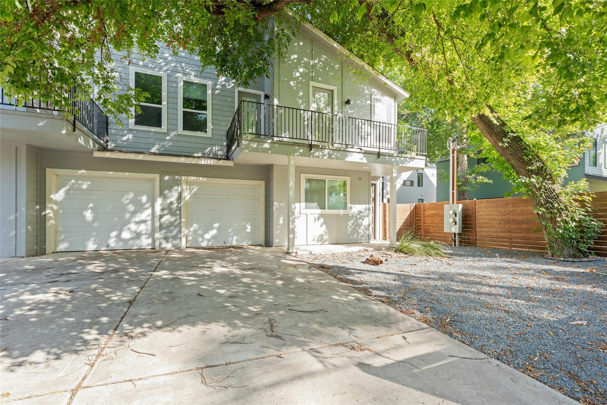 1114 Walton LN #B, Austin, TX 78721 photo 3