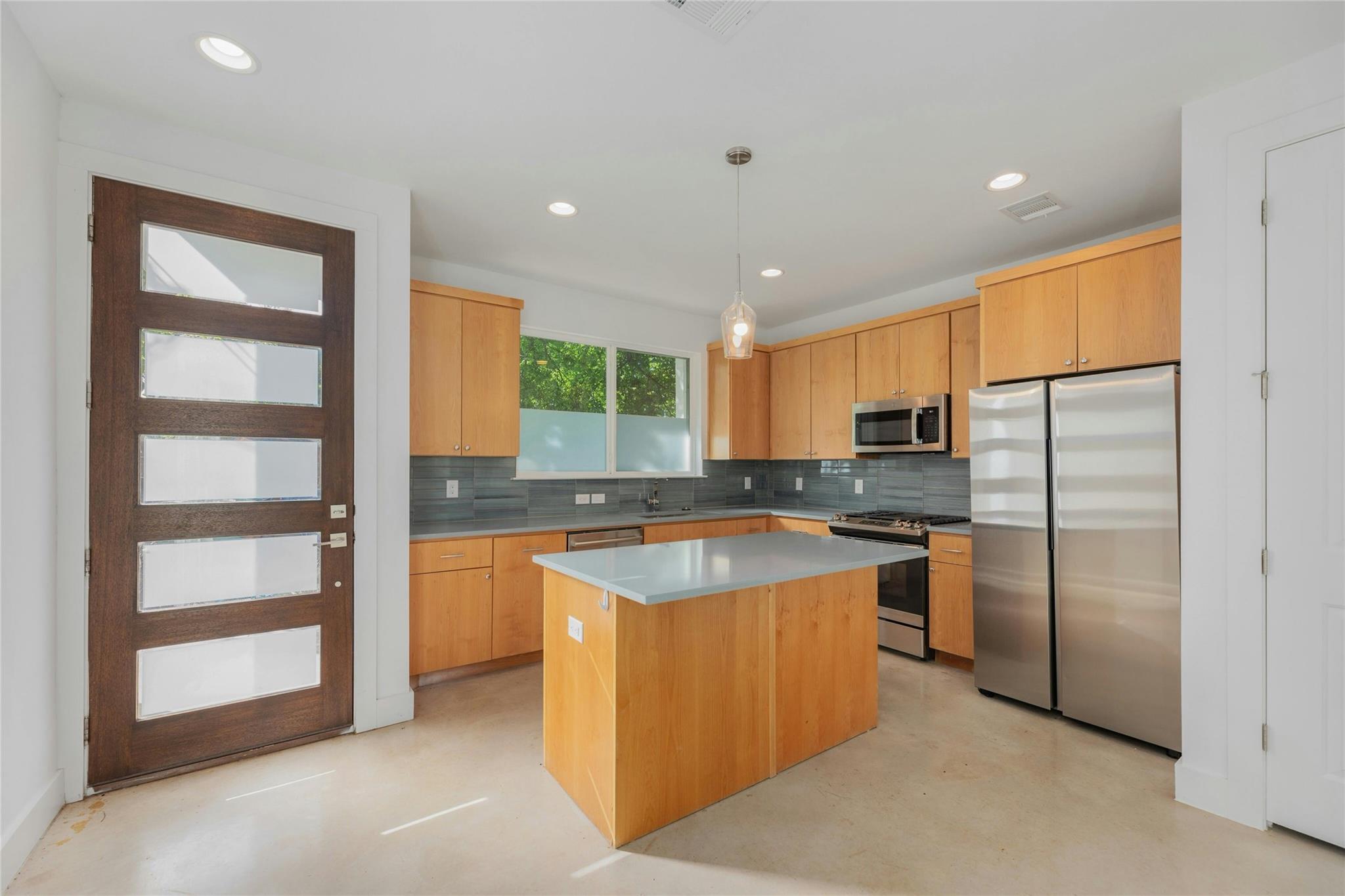 1114 Walton LN #B, Austin, TX 78721 photo 5
