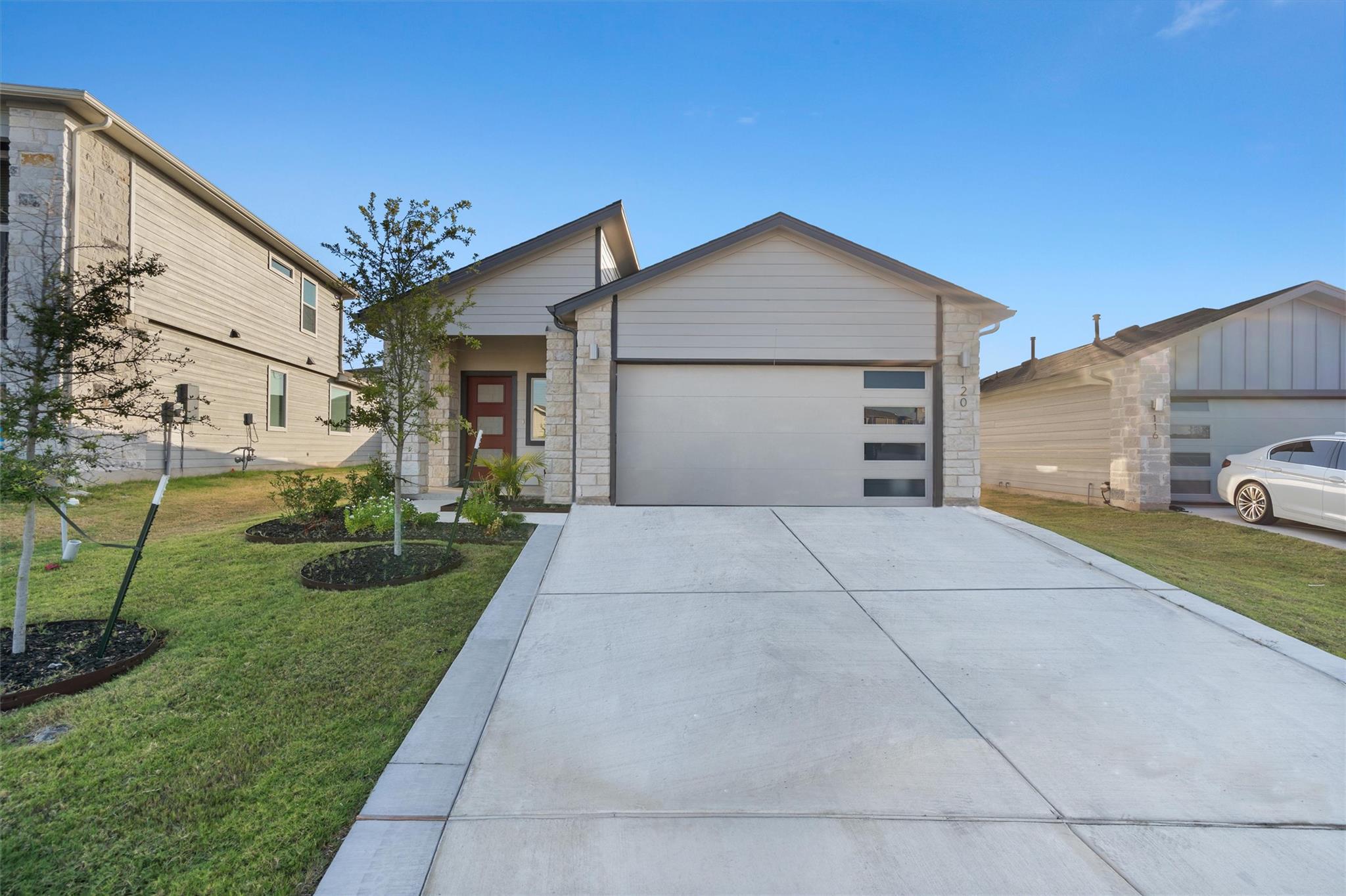 120 Scarborough WAY, San Marcos, TX 78666 photo 2