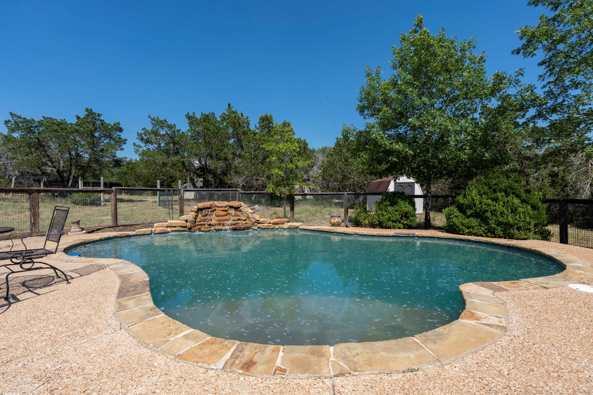 315 Angel Fire DR, Dripping Springs, TX 78620 photo 2