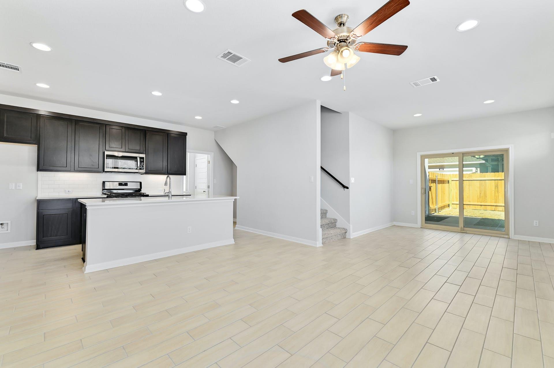 1021 Kerrwood WAY, Leander, TX 78641 photo 2
