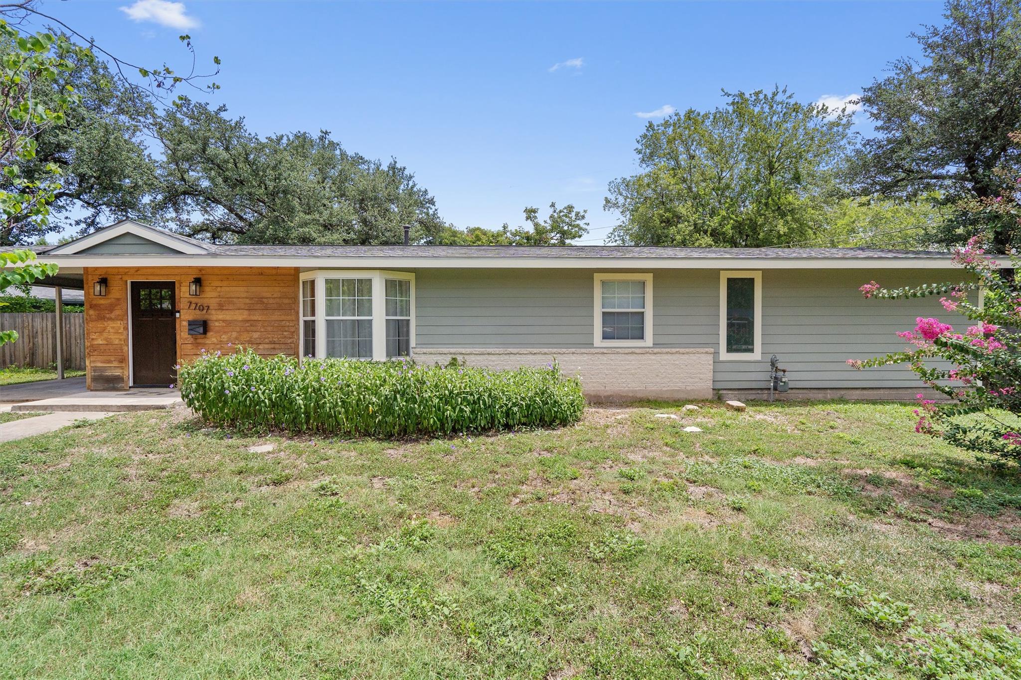 7707 Robalo RD, Austin, TX 78757 photo 2