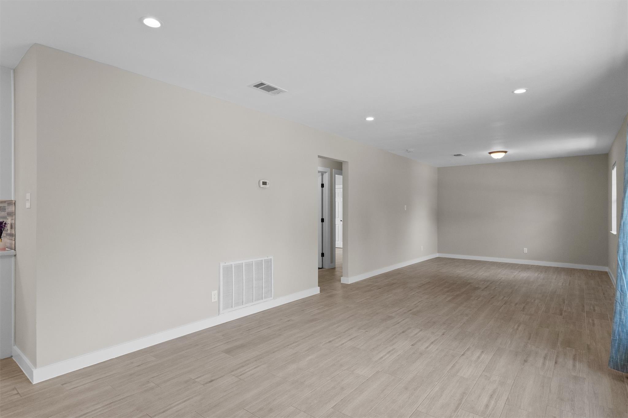 7707 Robalo RD, Austin, TX 78757 photo 5