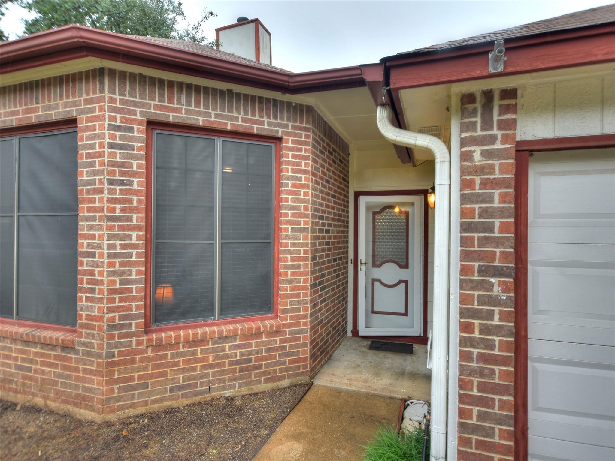 7801 Palacios DR, Austin, TX 78749 photo 2