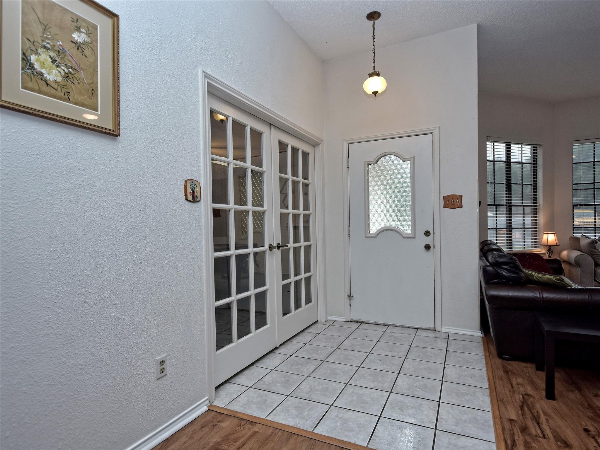 7801 Palacios DR, Austin, TX 78749 photo 3