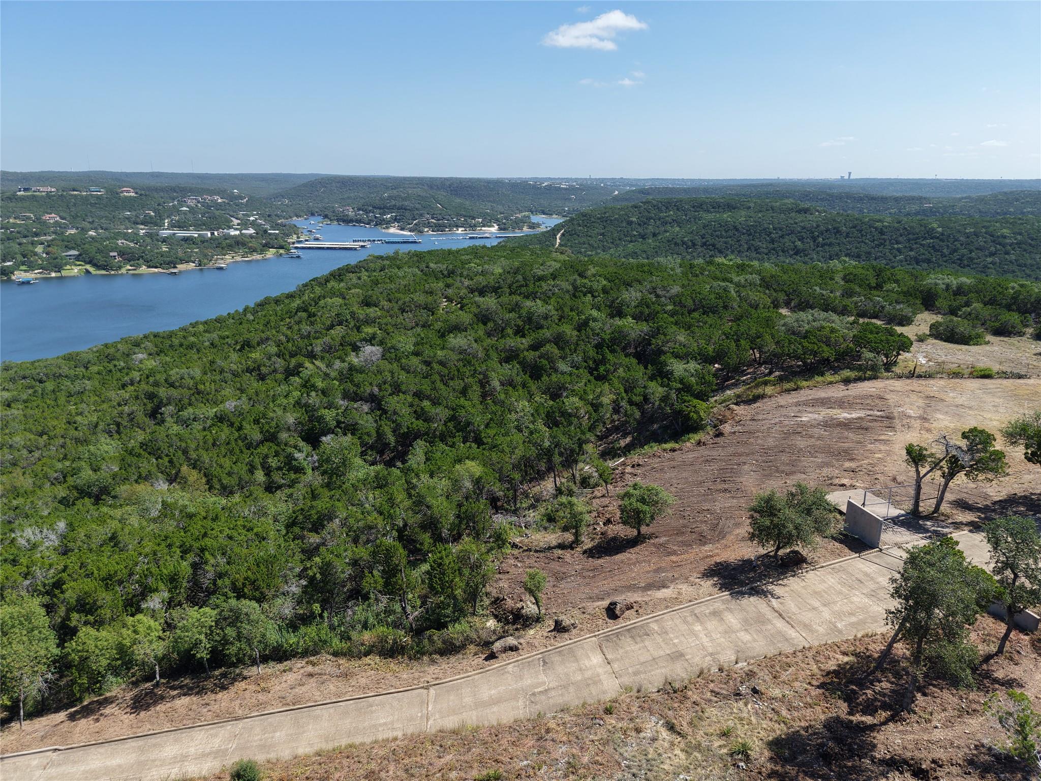 7207 Mountain TRL, Austin, TX 78732 photo 4