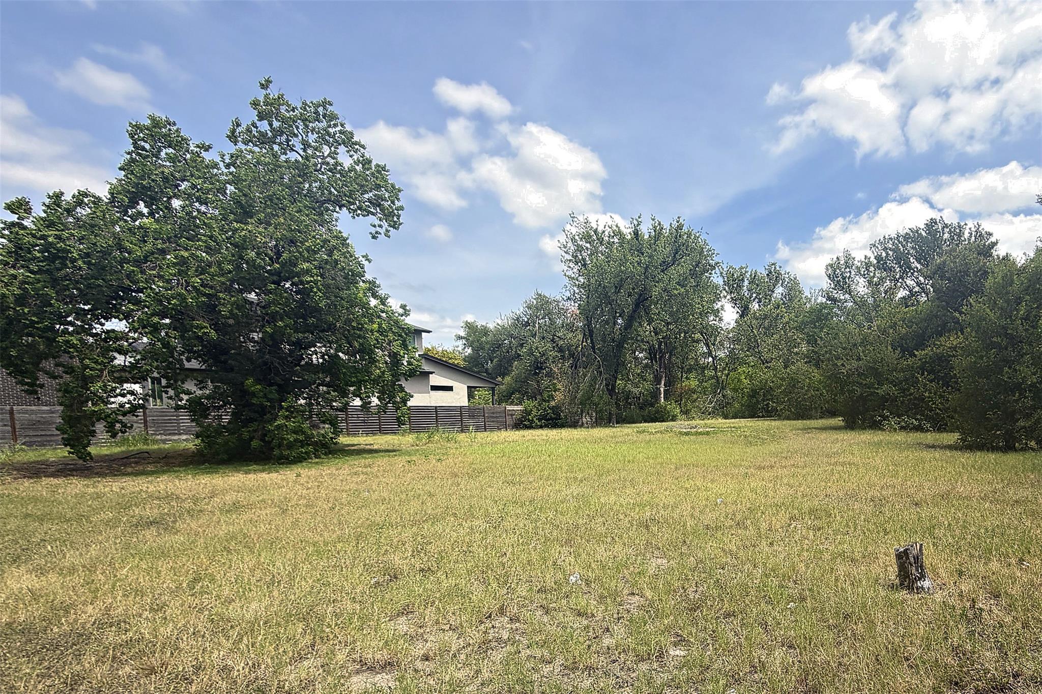 5108 Heflin LN, Austin, TX 78721 photo 2