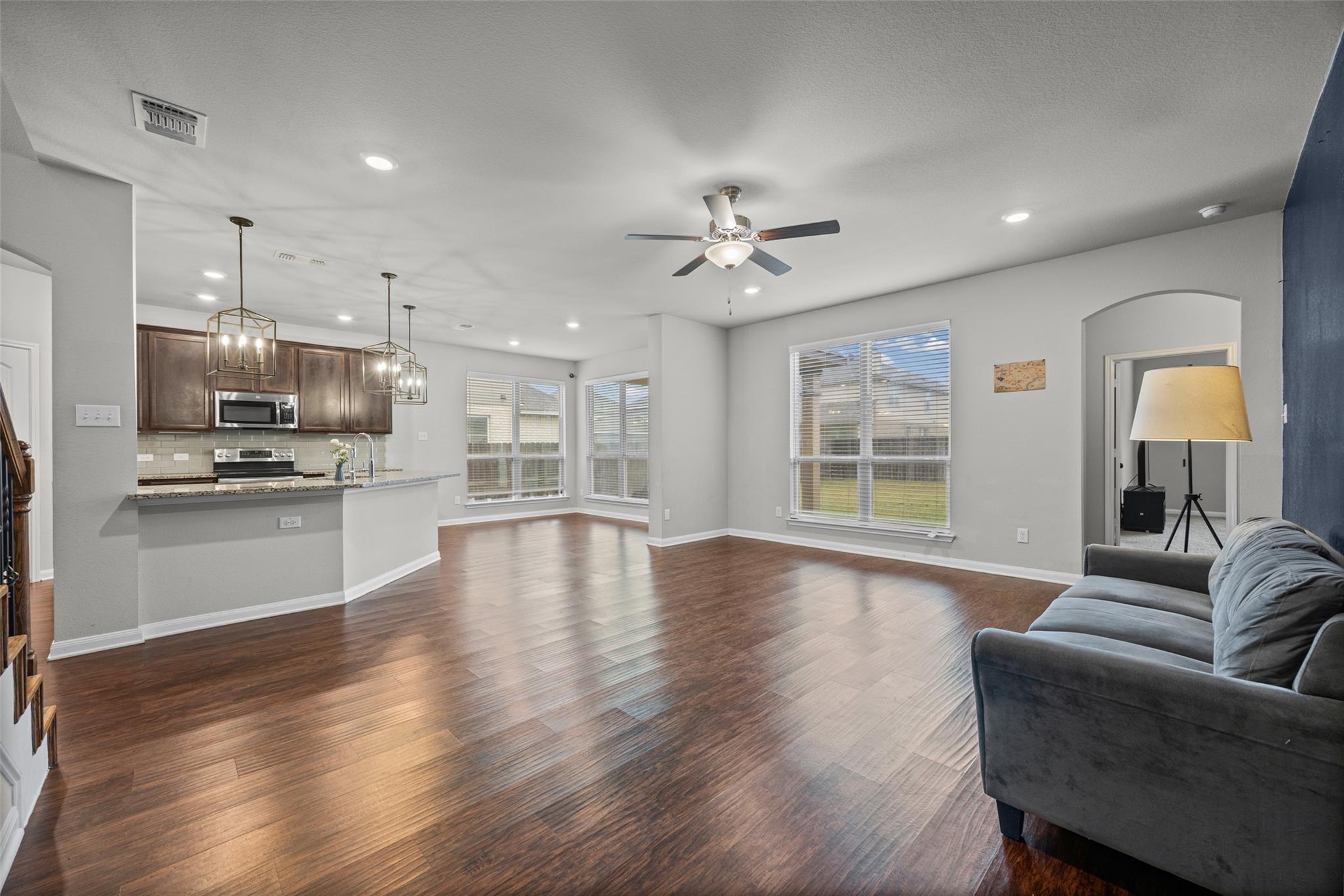 811 Clanton CV, Killeen, TX 76542 photo 5