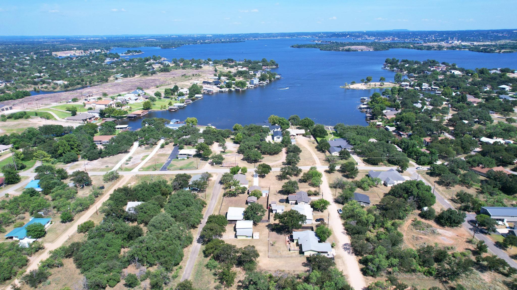 135 Hickory DR, Granite Shoals, TX 78654 photo 2
