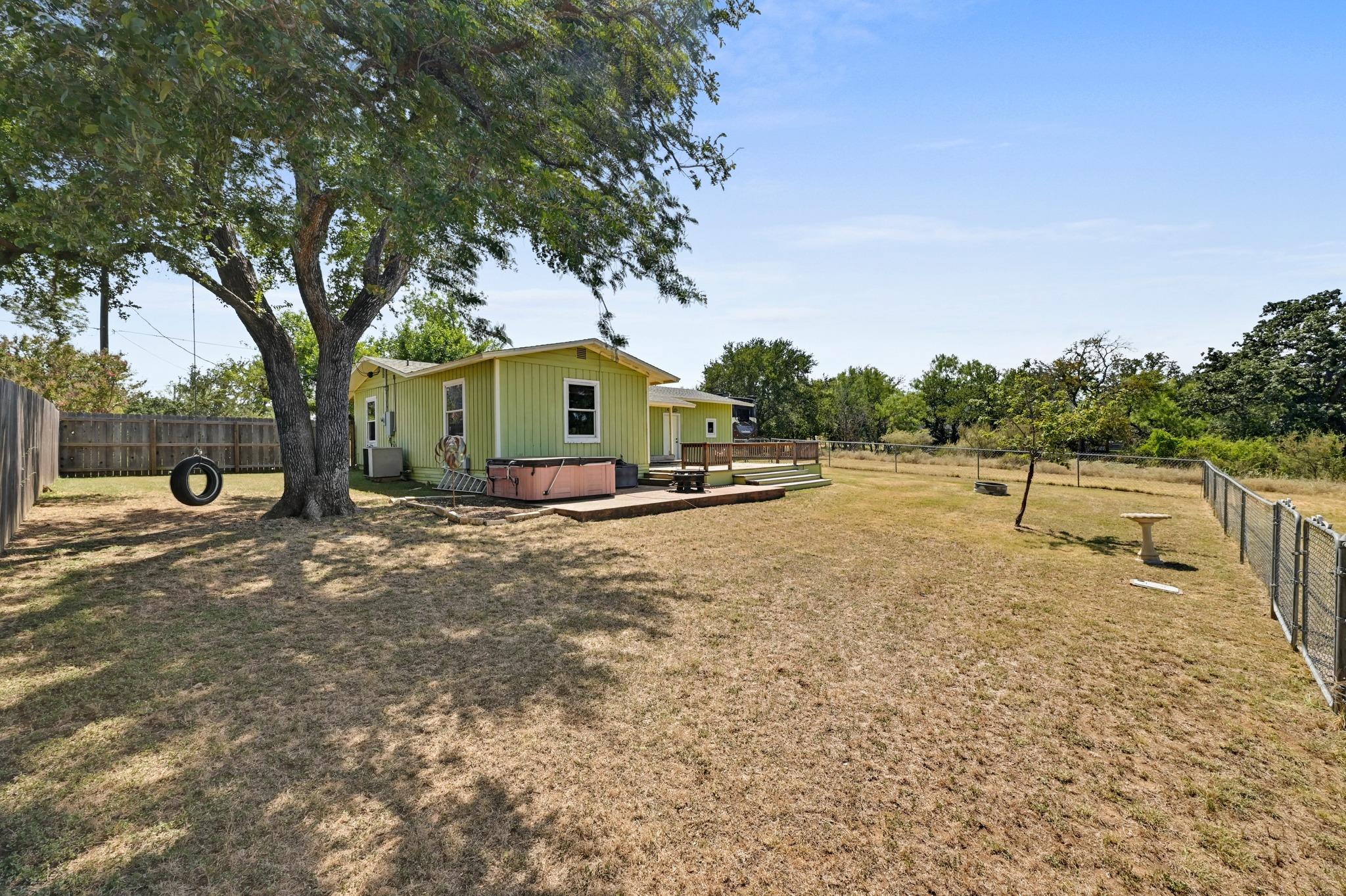 135 Hickory DR, Granite Shoals, TX 78654 photo 3