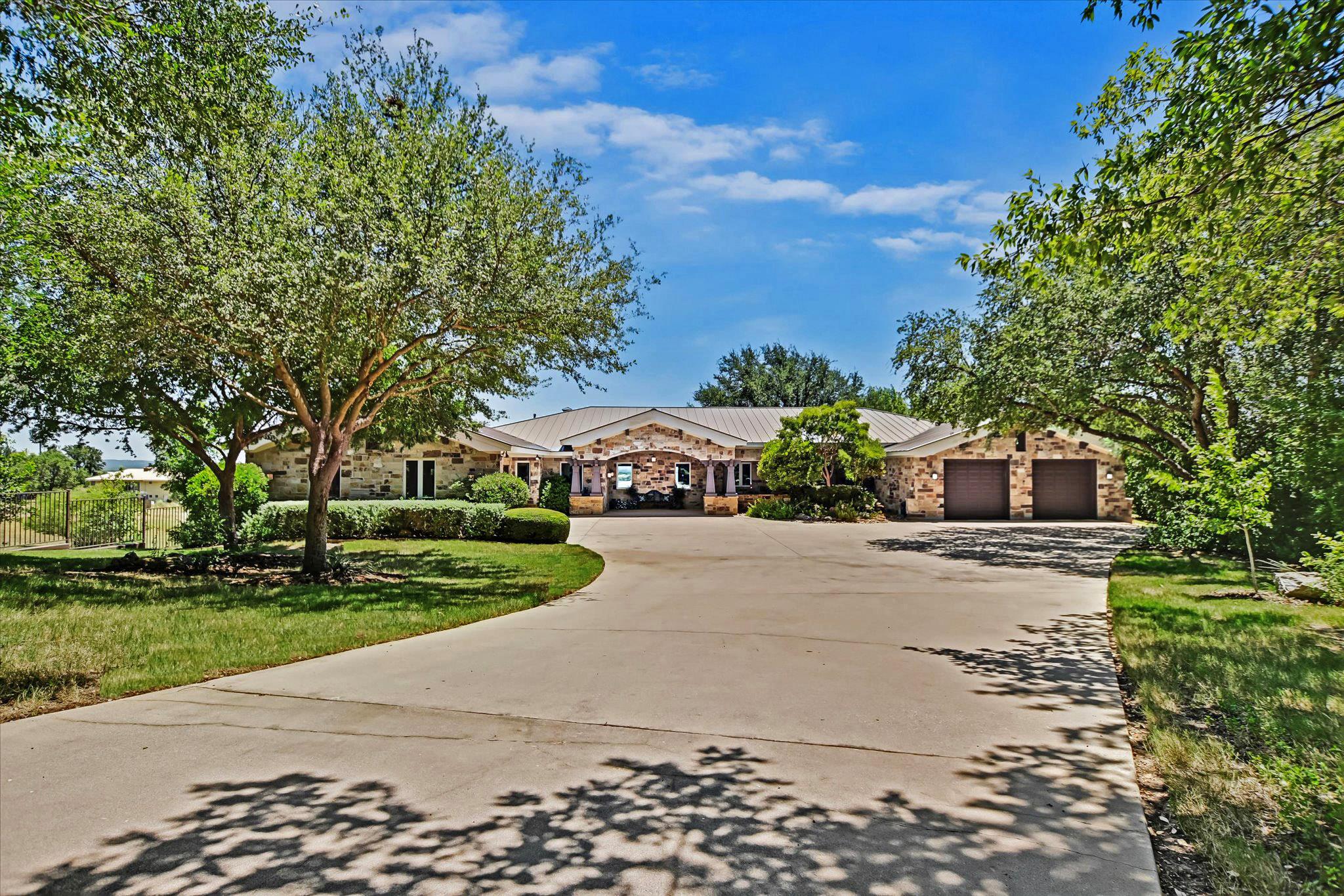 2803 Ranch Road 2831, Horseshoe Bay, TX 78657 photo 3