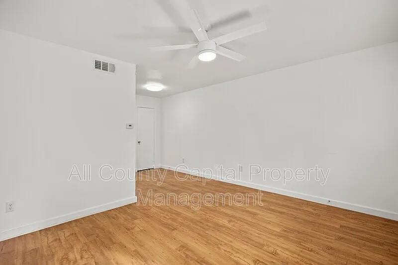 502 35th ST #103, Austin, TX 78705 photo 3