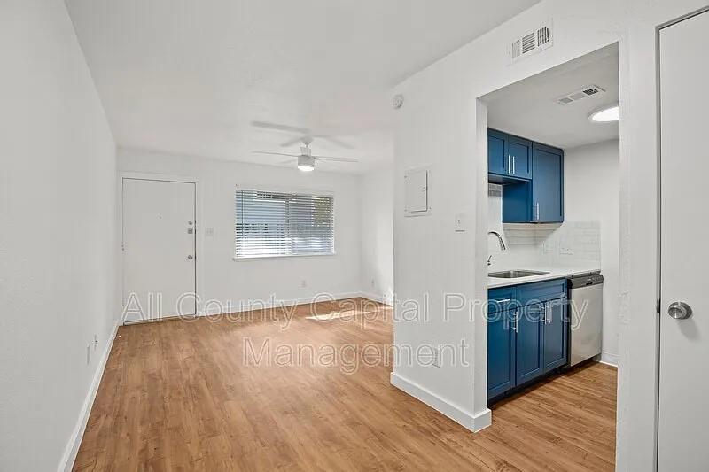 502 35th ST #103, Austin, TX 78705 photo 4