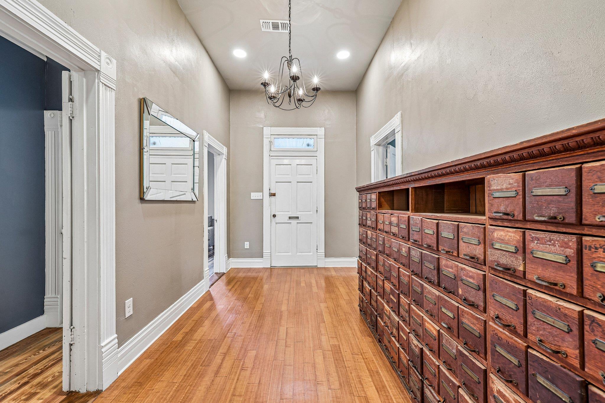 601 Garwood ST, Smithville, TX 78957 photo 4