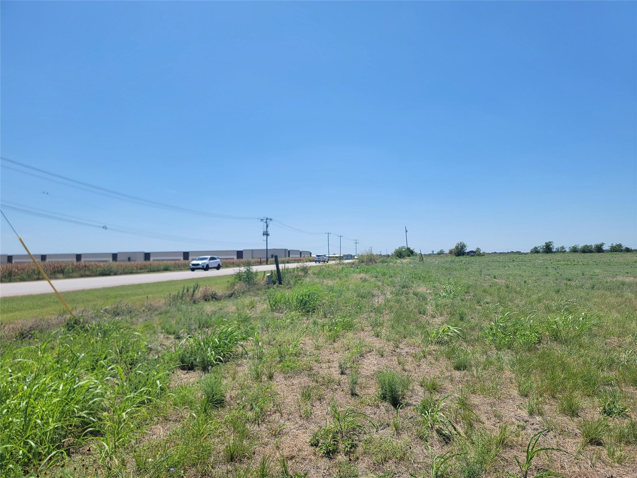 2315 Limmer LOOP, Hutto, TX 78634 photo 4