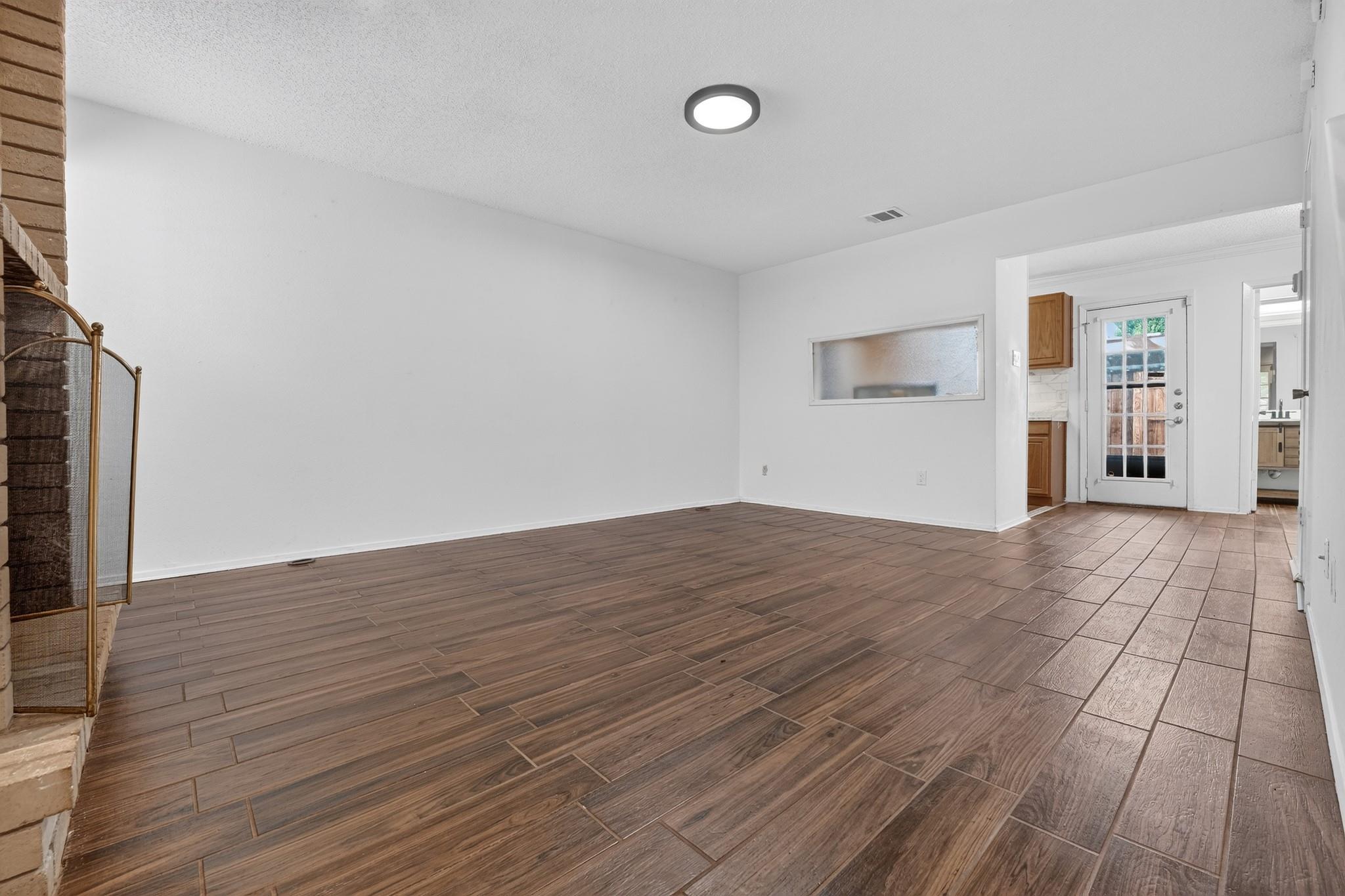 8400 Jamestown DR #512, Austin, TX 78758 photo 4