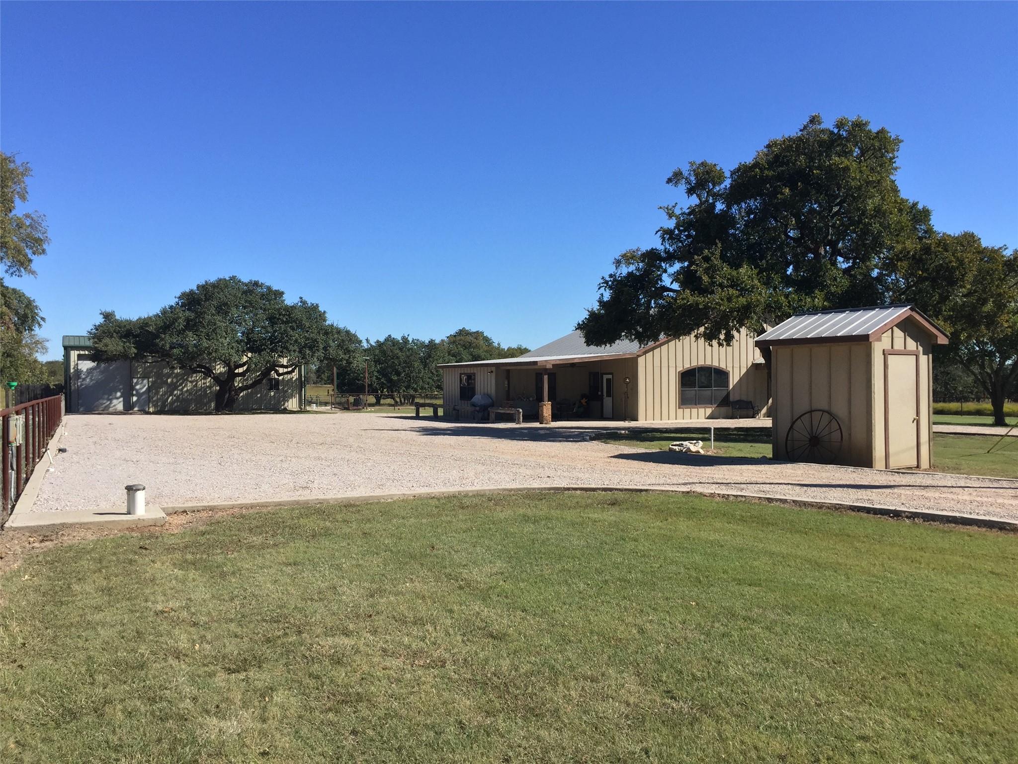 4239 County Road 336, Bertram, TX 78605 photo 4