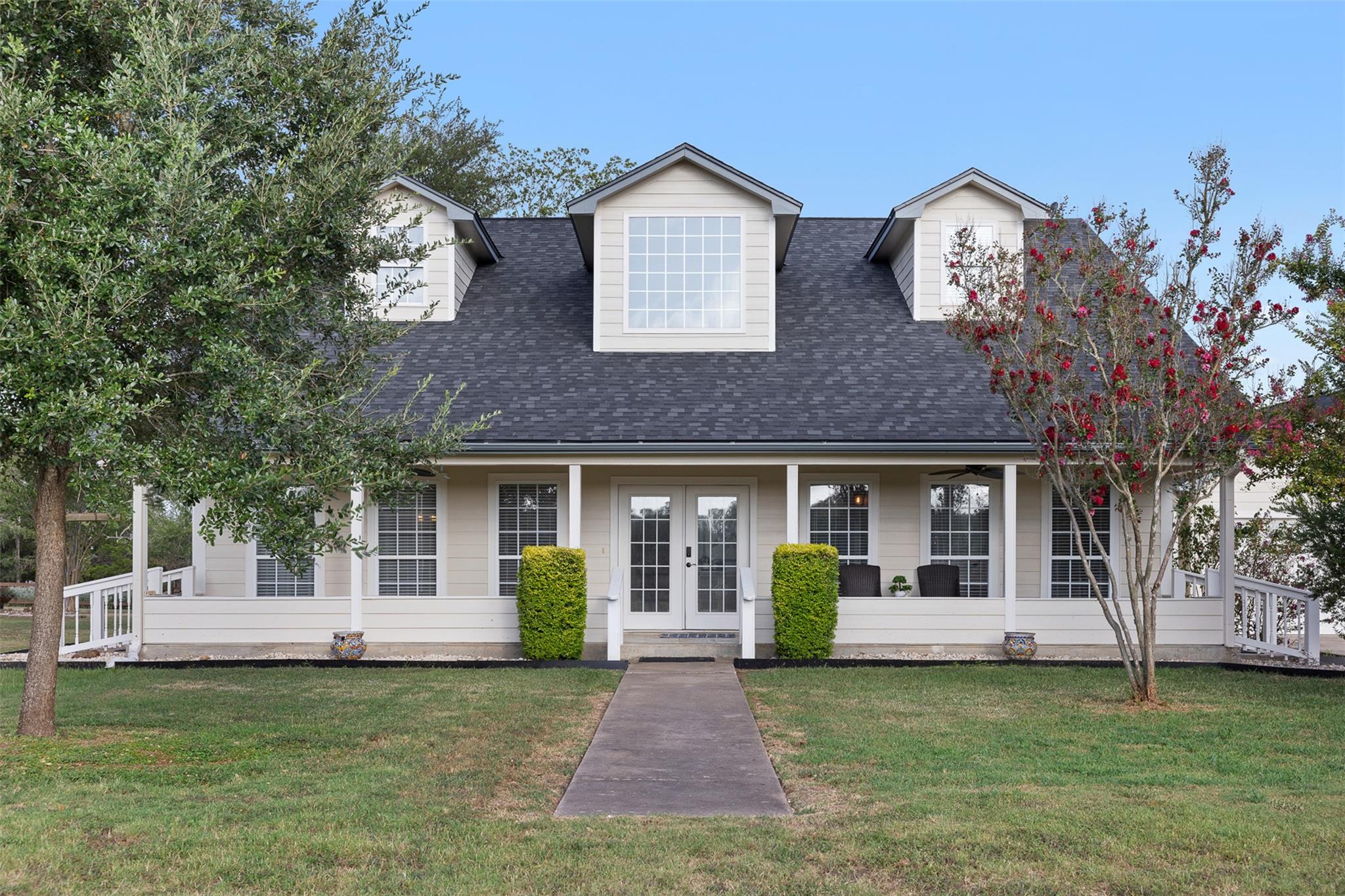 577 Herron TRL, McDade, TX 78650 photo 2
