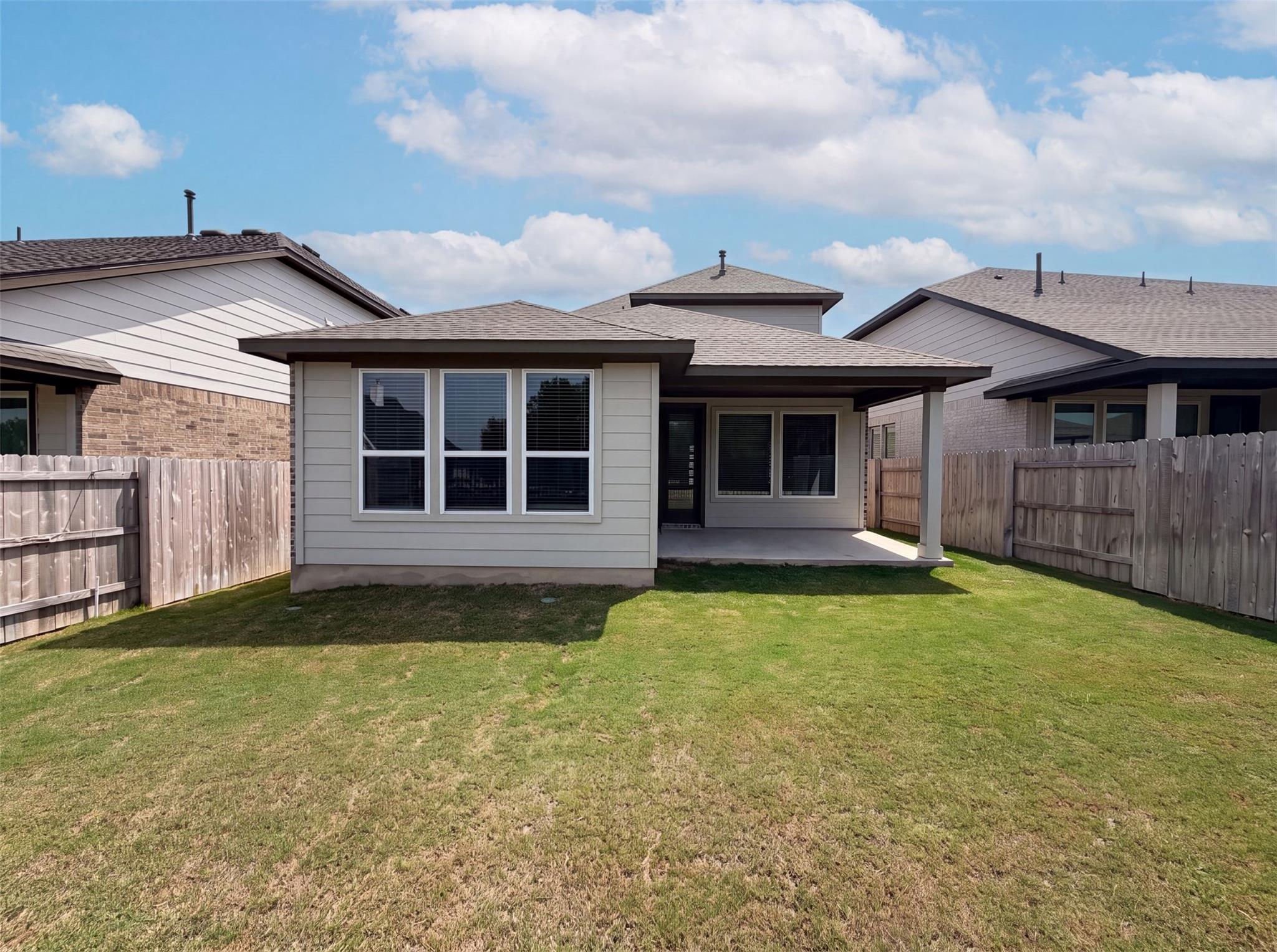 125 High Valley DR, Liberty Hill, TX 78642 photo 5