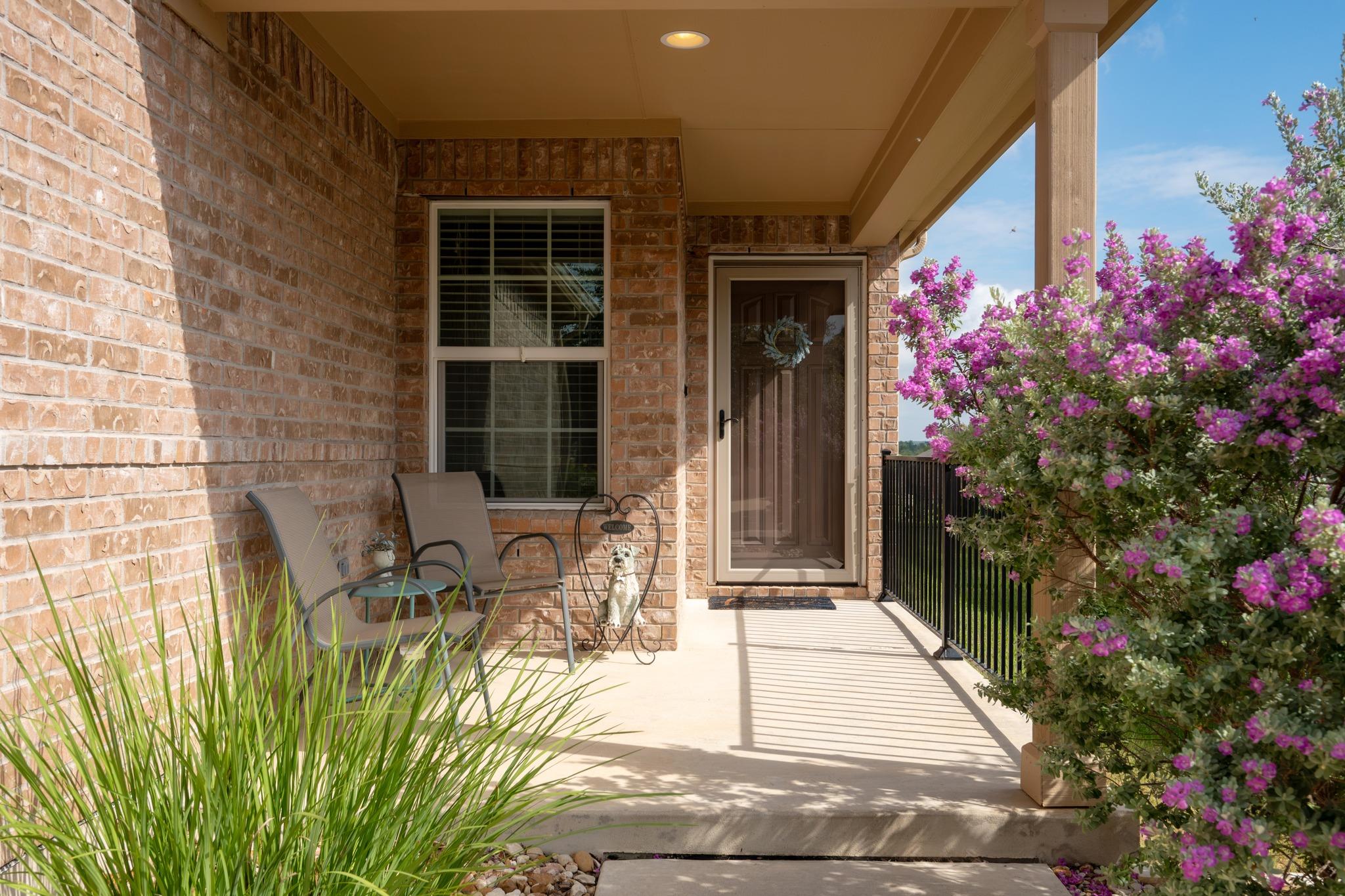 214 Hobby ST, Georgetown, TX 78633 photo 2