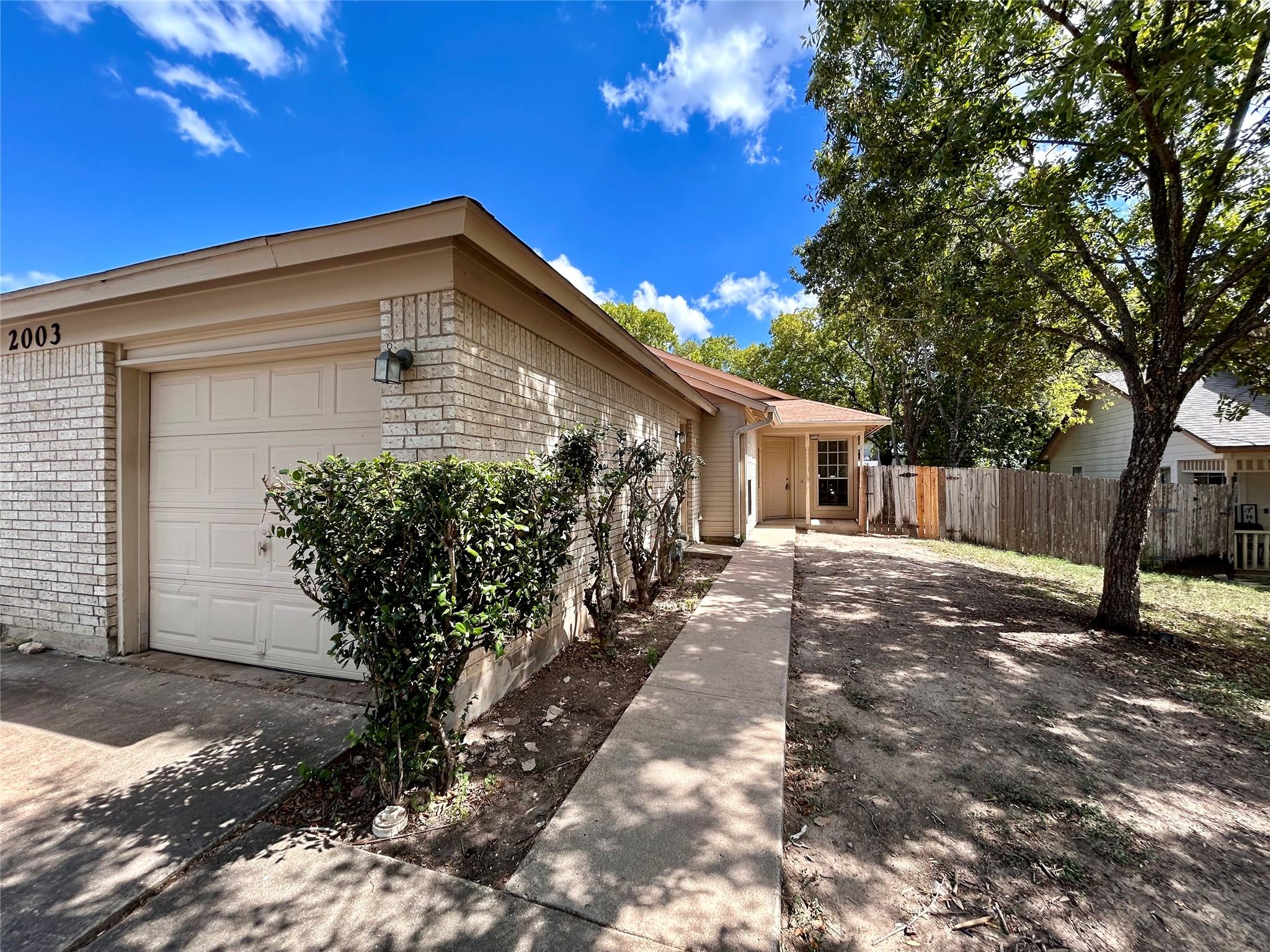 2003 Leeann DR, Austin, TX 78758 photo 2