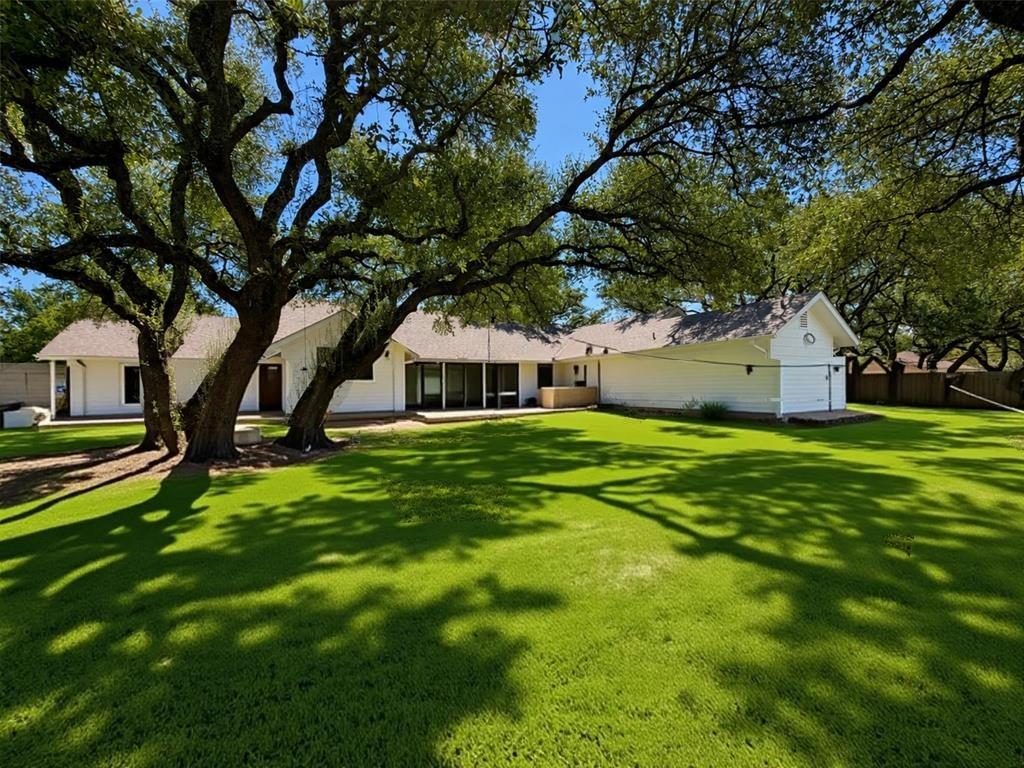2804 Live Oak ST, Round Rock, TX 78681 photo 3