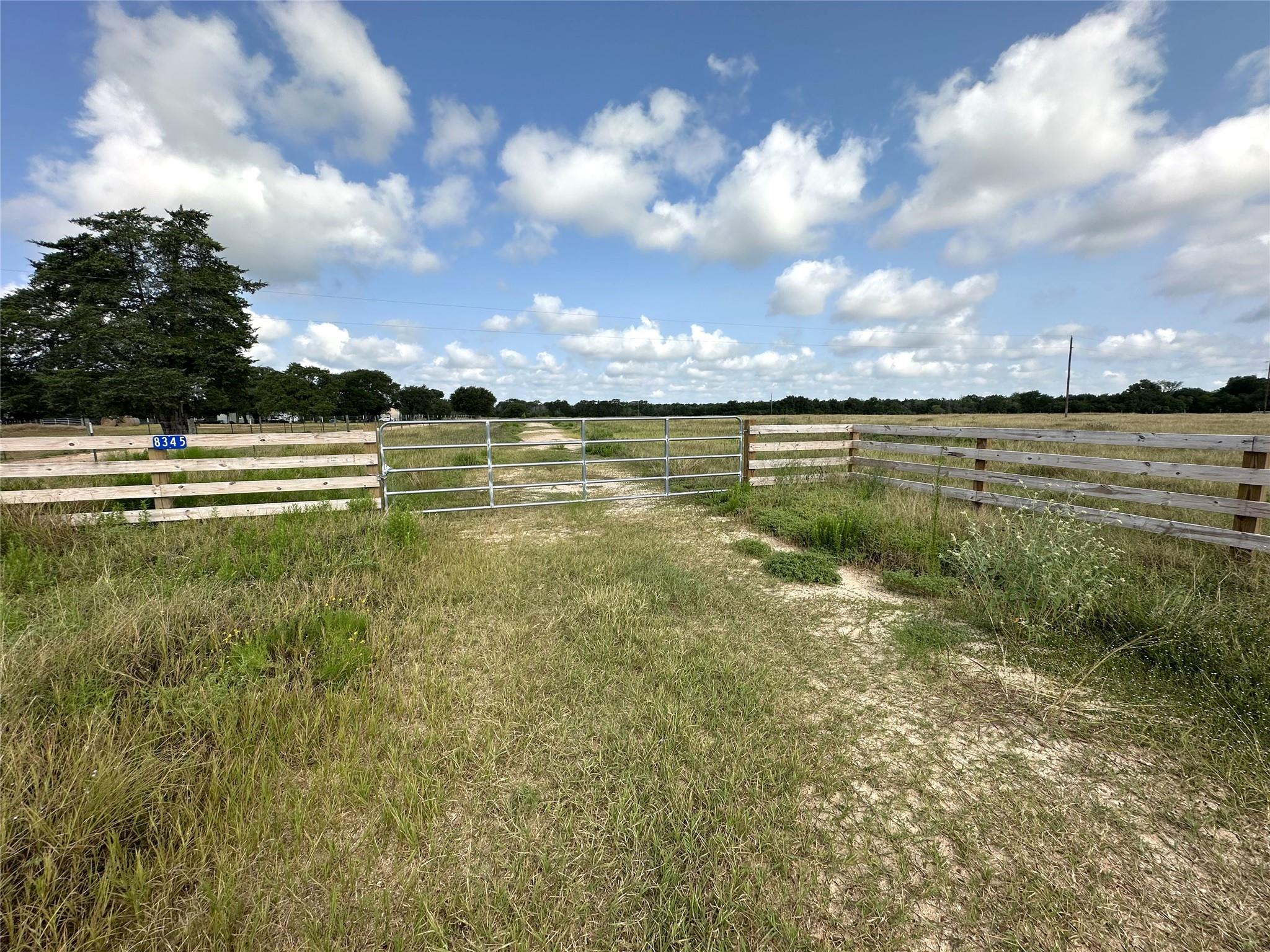 8345 Farm To Market 2145, La Grange, TX 78945 photo 4
