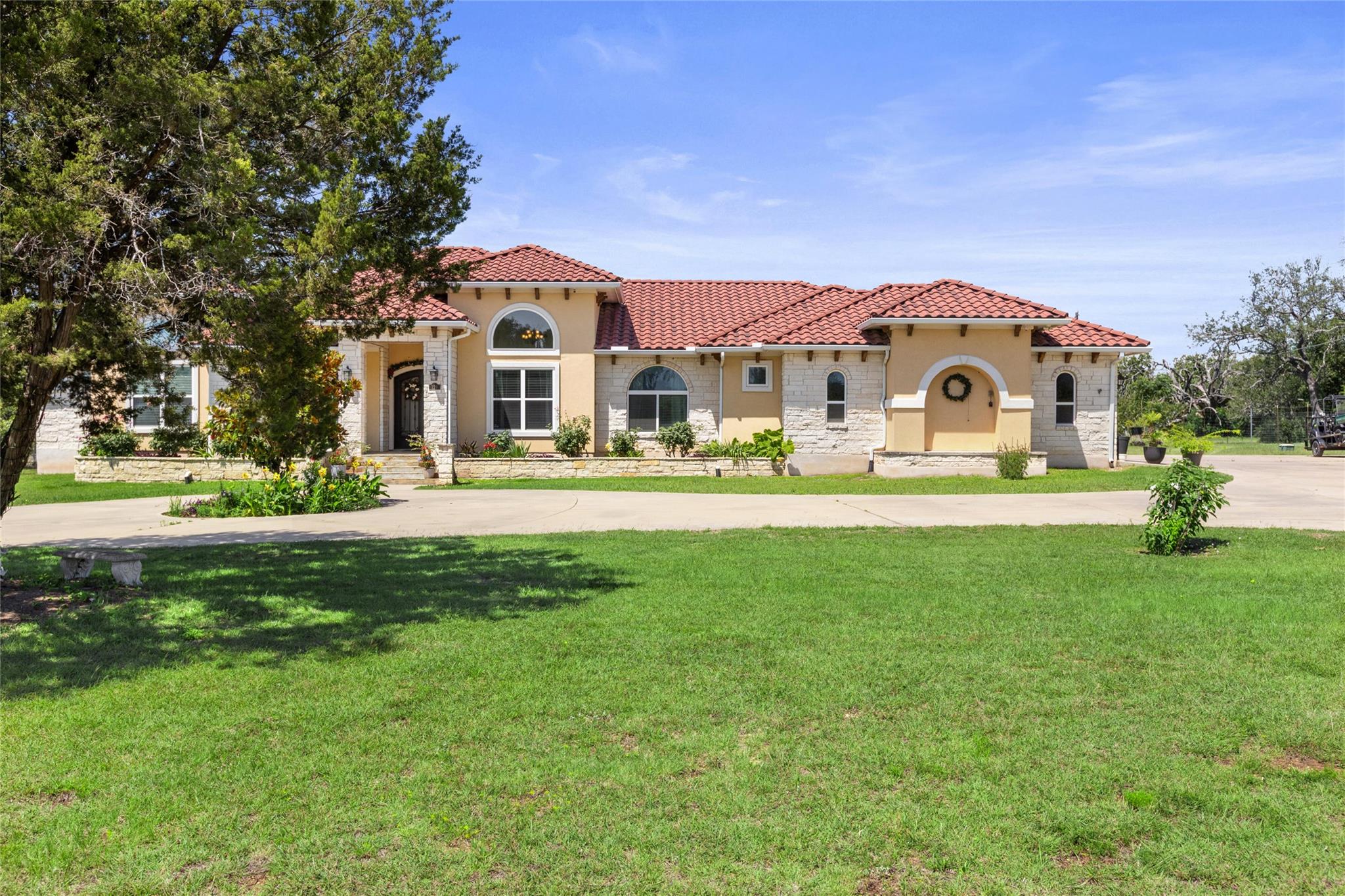 129 Lakewood TRL, Leander, TX 78641 photo 3