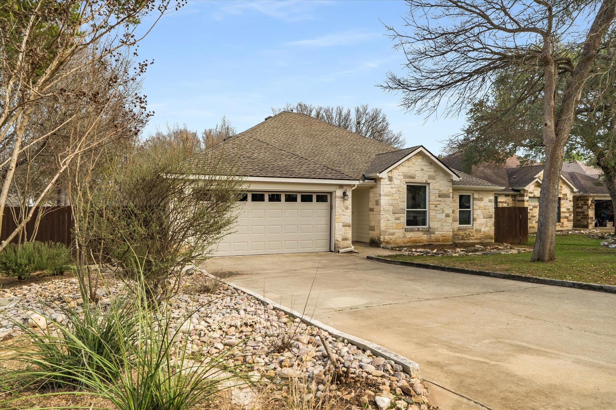 16 Serenade CIR, Wimberley, TX 78676 photo 2