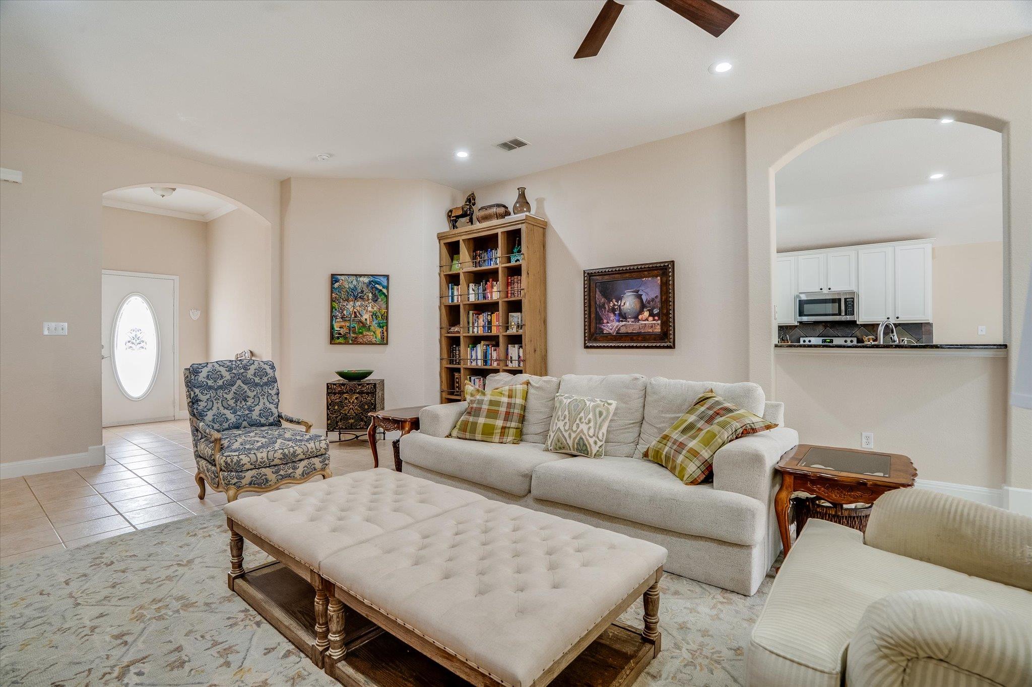 16 Serenade CIR, Wimberley, TX 78676 photo 4