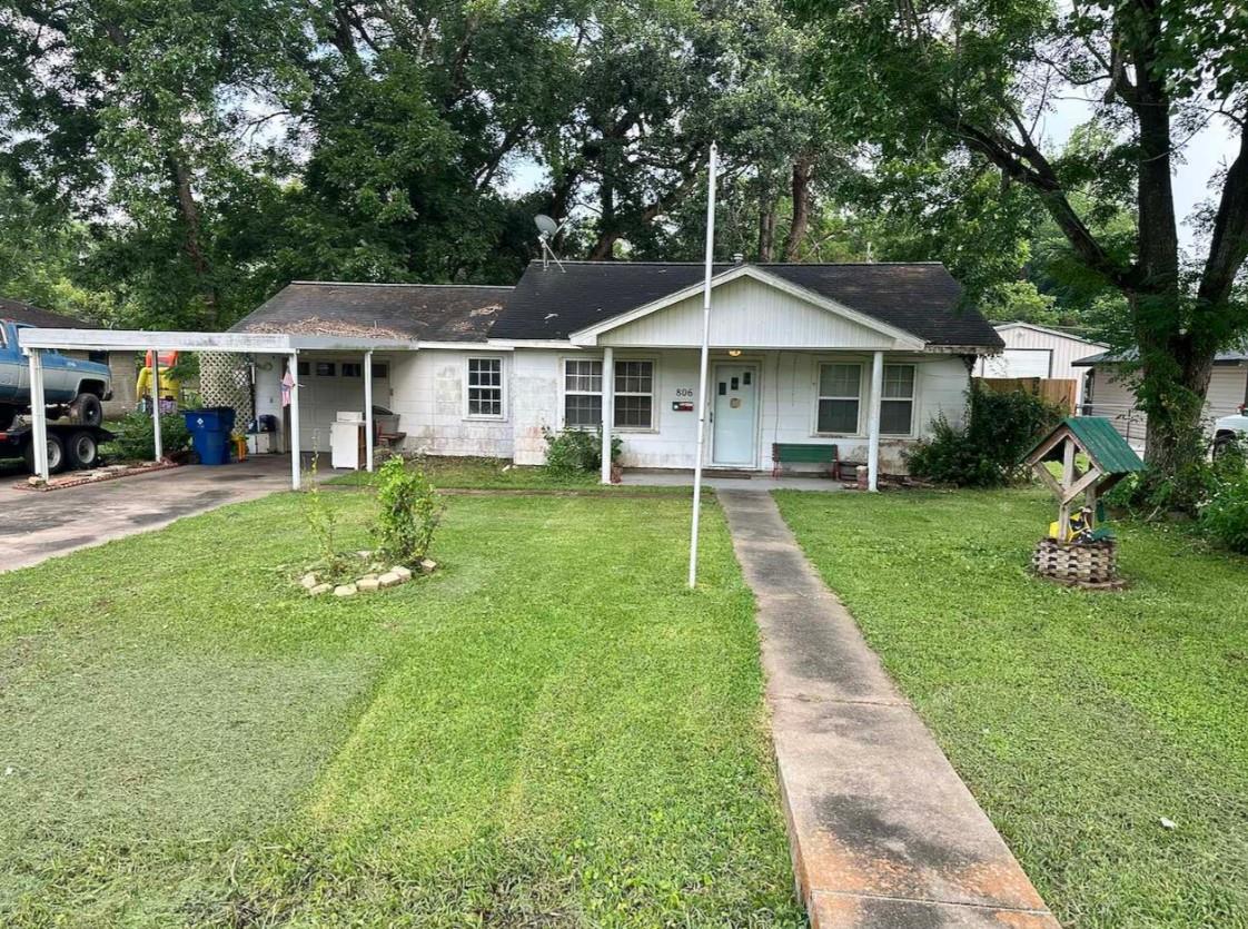 806 Brockman ST, Sweeny, TX 77480 photo 2