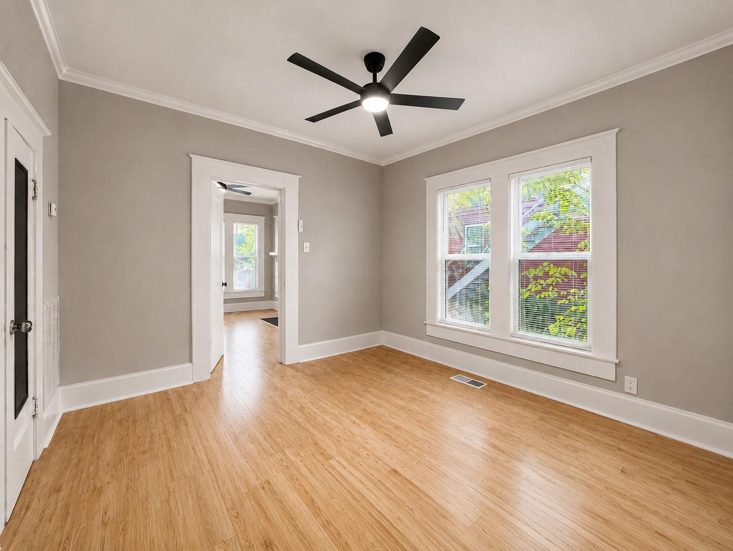 514 38th ST #B, Austin, TX 78705 photo 3